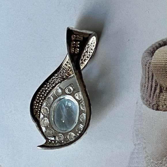 Vintage 925 Stamped Sterling Silver With Aquamarine Blue Gemstone Pendant - Picture 3 of 8